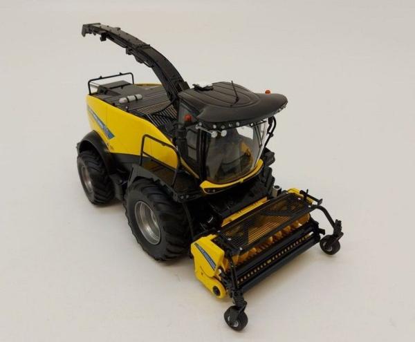 MARGE MODELS 1:32 Picadora NEW HOLLAND FR650 LLANTAS GRISES EDICION LIMITADA 400 UNIDADES - Ítem4
