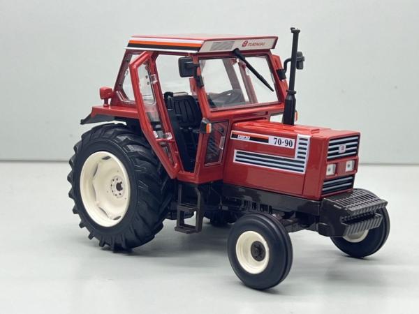REPLICAGRI 1:32 Tractor FIAT 70-90 ST - Ítem1