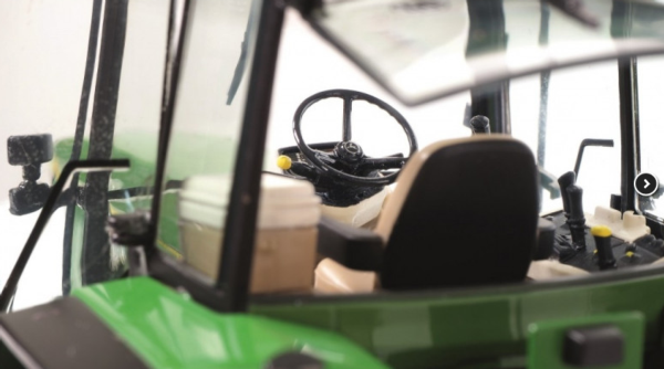 SCHUCO 1:32 Tractor JOHN DEERE 7700 - Ítem2