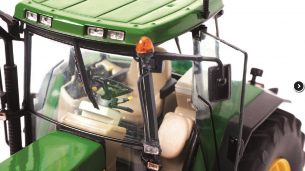 SCHUCO 1:32 Tractor JOHN DEERE 7700 - Ítem1