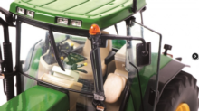 SCHUCO 1:32 Tractor JOHN DEERE 7700 - Ítem1