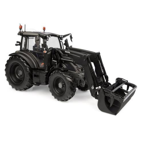 UNIVERSAL HOBBIES 1:32 Tractor VALTRA G135 TITANIUM CON PALA DELANTERA EDICION LIMITADA 1000 UNIDADES - Ítem3