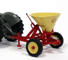 UNIVERSAL HOBBIES 1:32 Abonadora VICON ARRASTRADA PENDULUM B75