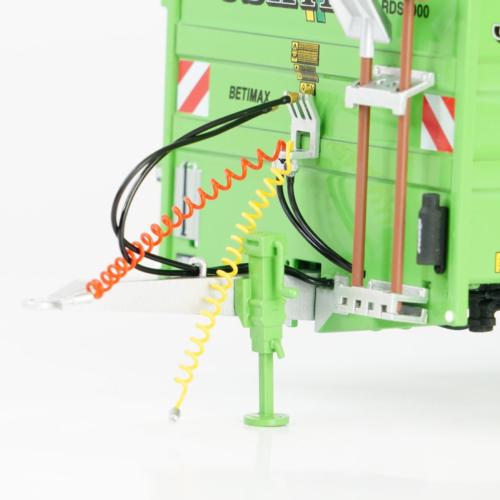 UNIVERSAL HOBBIES 1:32 Remolque para Ganado JOSKIN BETIMAX RDS P6000 COLOR VERDE - Ítem3