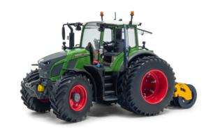 UNIVERSAL HOBBIES 1:32 Tractor FENDT 620 VARIO CON DOBLE RUEDA TRASERA + HOLARAS STEGO 285-PRO VERSION AGROMAIS