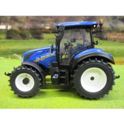 UNIVERSAL HOBBIES 1:32 Tractor NEW HOLLAND T5.130