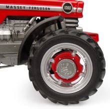 UNIVERSAL HOBBIES 1:32 Tractor MASSEY FERGUSON 1080 4WD CON CABINA PEKO - Ítem5
