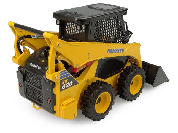 UNIVERSAL HOBBIES 1:25 Minicargadora KOMATSU SK820 CON 2 ACCESORIOS - Ítem3