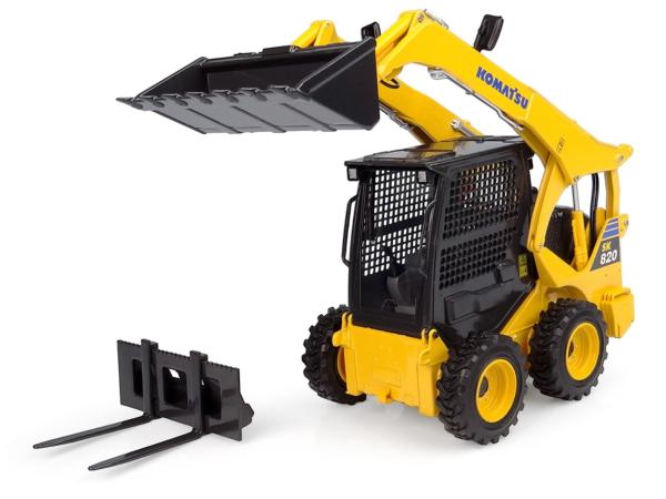 UNIVERSAL HOBBIES 1:25 Minicargadora KOMATSU SK820 CON 2 ACCESORIOS - Ítem2