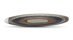 Lápiz con punta metálica: cuerpo de madera, multicolor. Incluye funda metálica