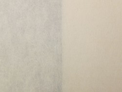 Papel 100% gampi de 65 x 95 cm, color blanco roto, 40 g/m2 y PH 7,6