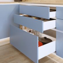 Emuca Cajón exterior Protone 30kg con guías de extracción total y cierre suave, Altura 178mm, profundidad 400mm, Acero, Pintado blanco - Ítem1