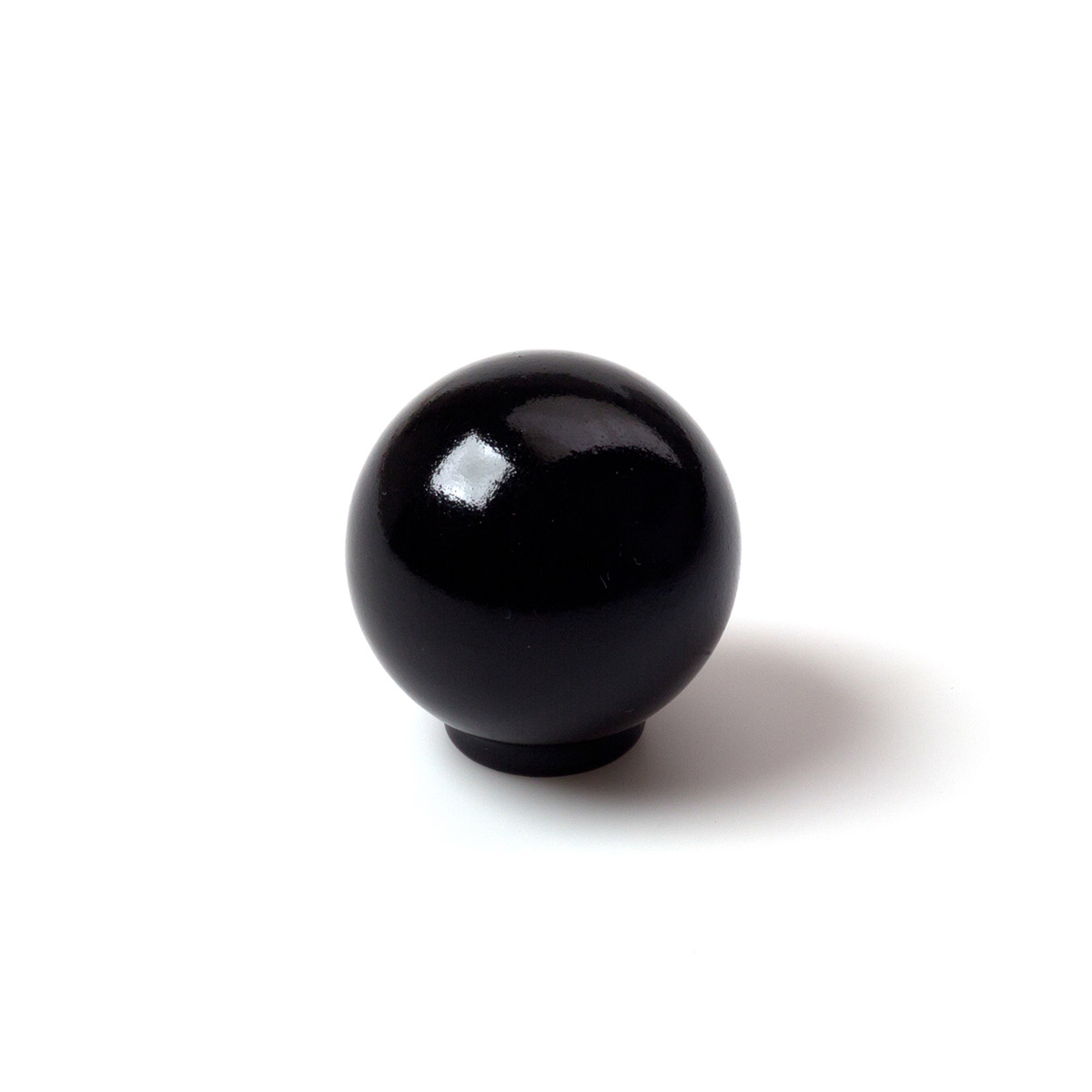 Pomo de plástico con acabado negro, dimensiones: 34x34x36mm Ø: 34mm