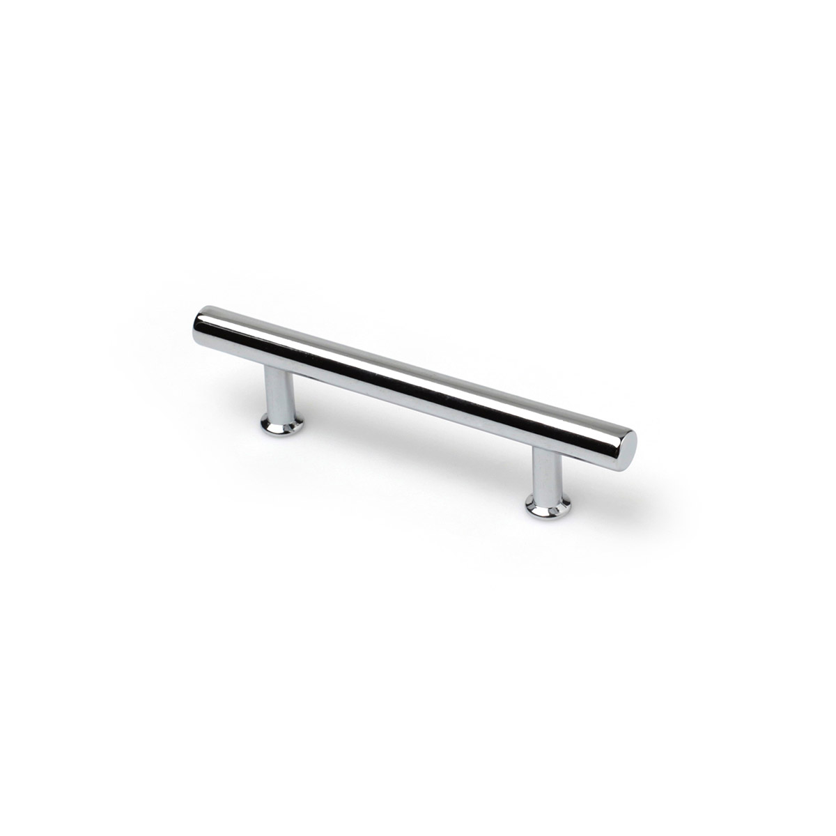 Manche en Zamak finition chrome brillant, dimensions: 101x9x25mm et inserts: 64mm