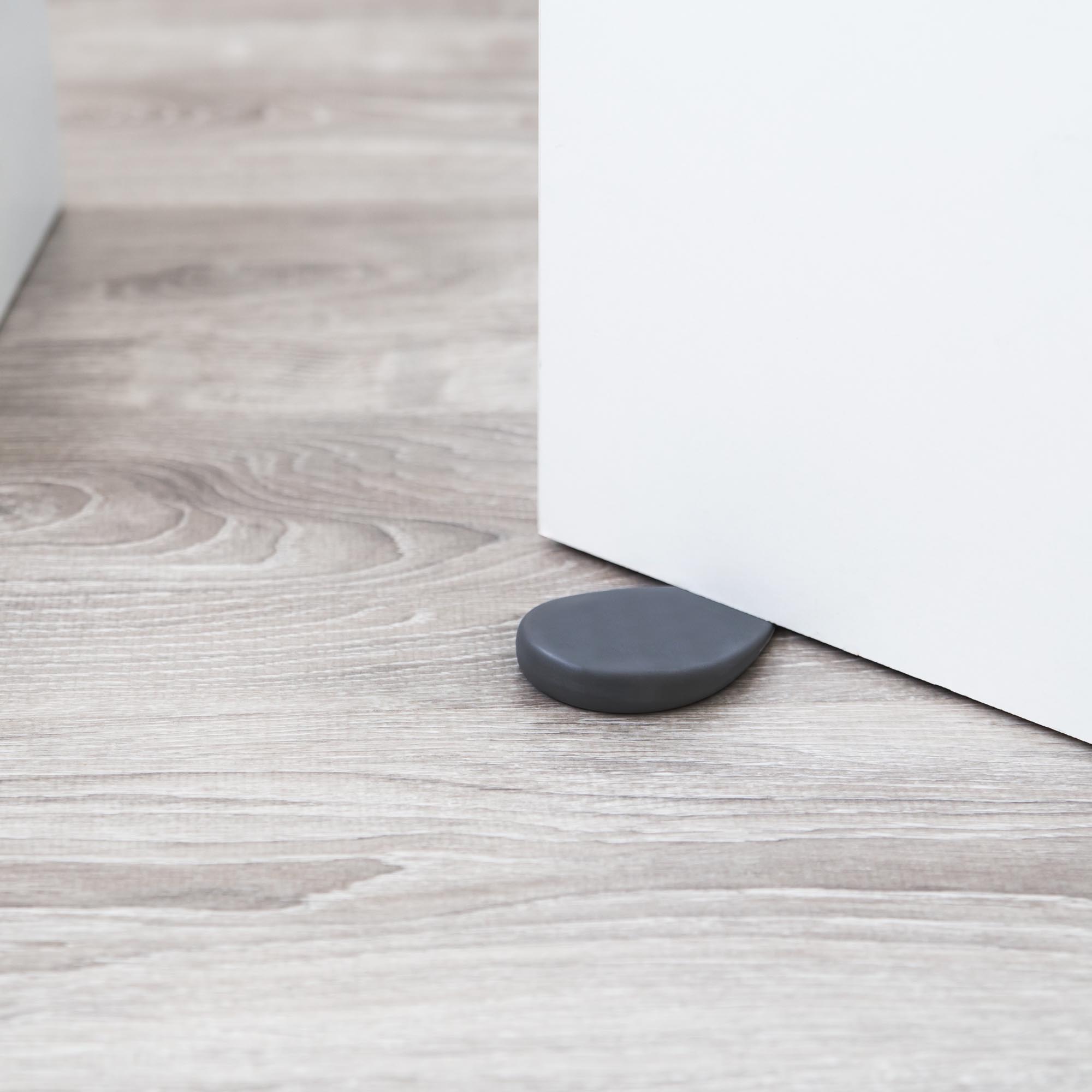 Arrêt de coin | Style décoratif | Fabriqué en TPS | Finition anthracite | Mesures 83*60*14mm | Système de fixation | 1 unité - Item1