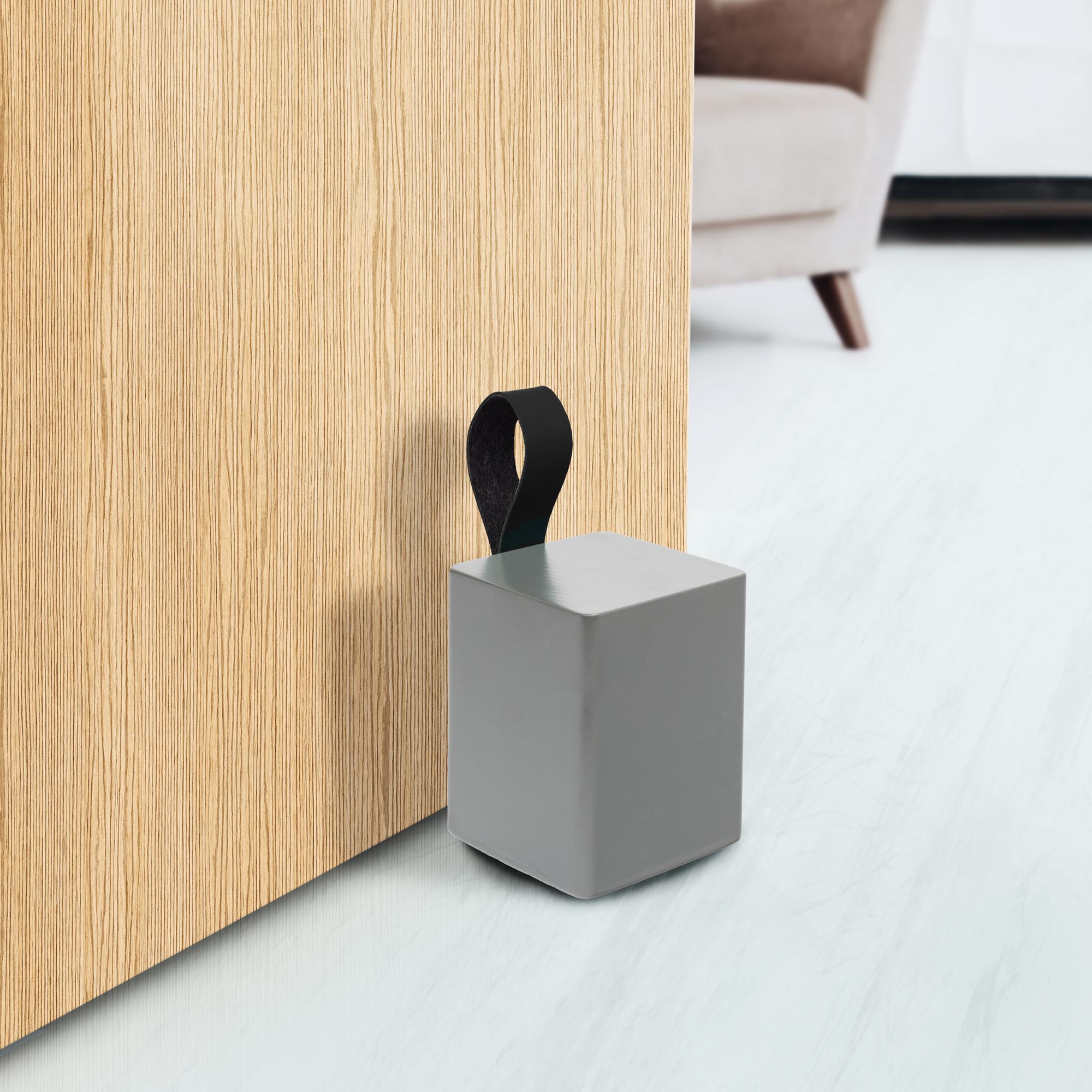 Retenedor de Puerta | Estilo Funcional | Fabricado en Pino | Acabado en Antracita-Negro | Medidas 65*70*135 mm | Sistema de Fijación | 1 Unidad - Ítem1