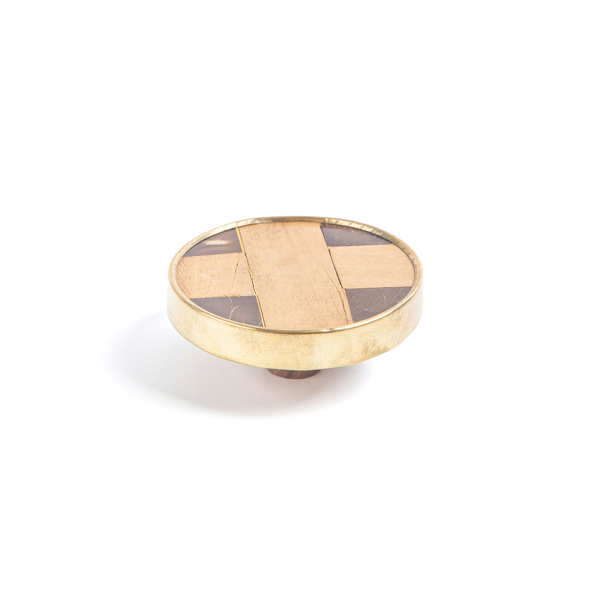 Pomo para Mueble | Estilo Decorativo | Fabricado en Resina - Latón | Acabado en Multicolor | Medidas 41*41*21 mm | Sistema de Fijación Atornillado | Incluye Tornillos M4 | 1 Unidad