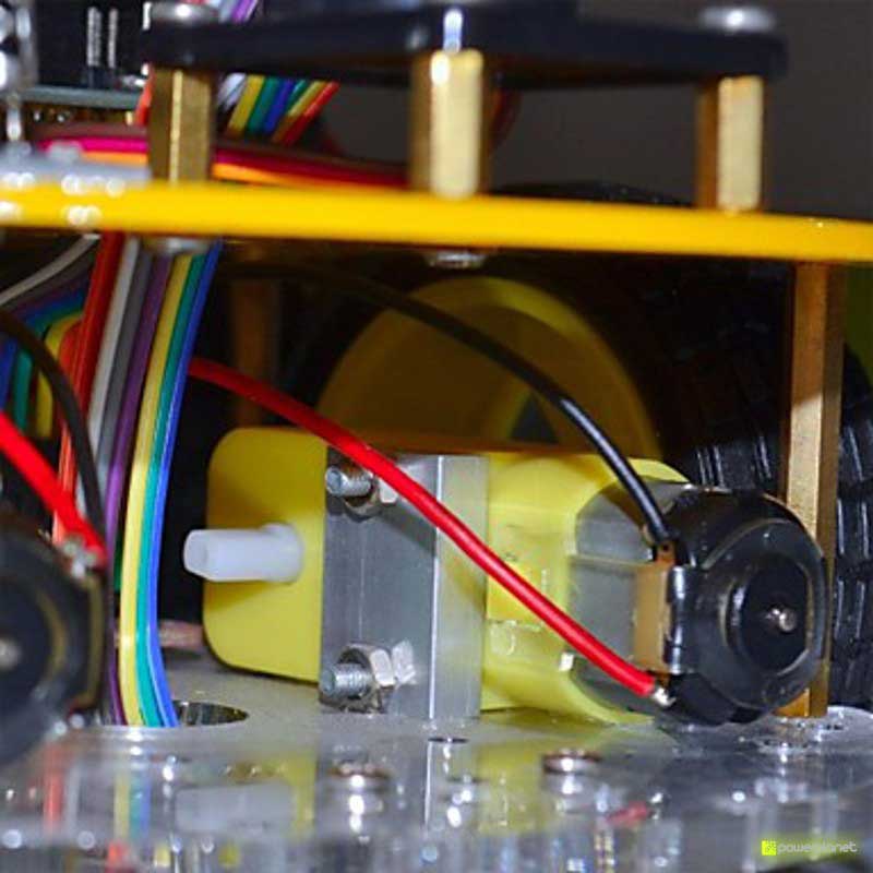 Coche controlado por Bluetooth con Arduino - Ítem1