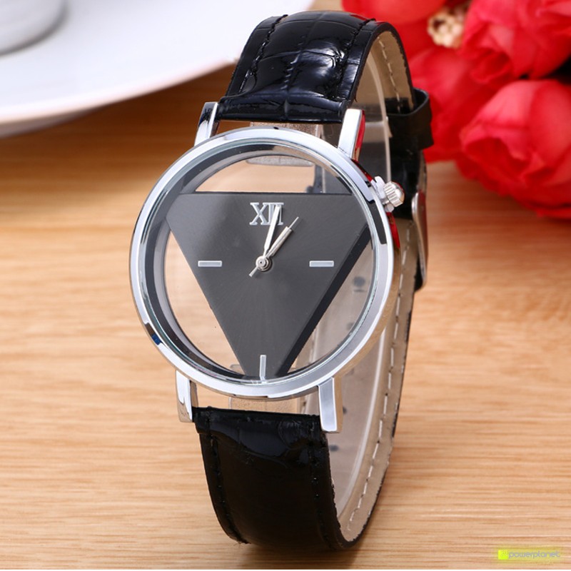 Reloj Triángulo Moderno