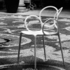 silla modelo sissi de la marca driade color blanco con brazos