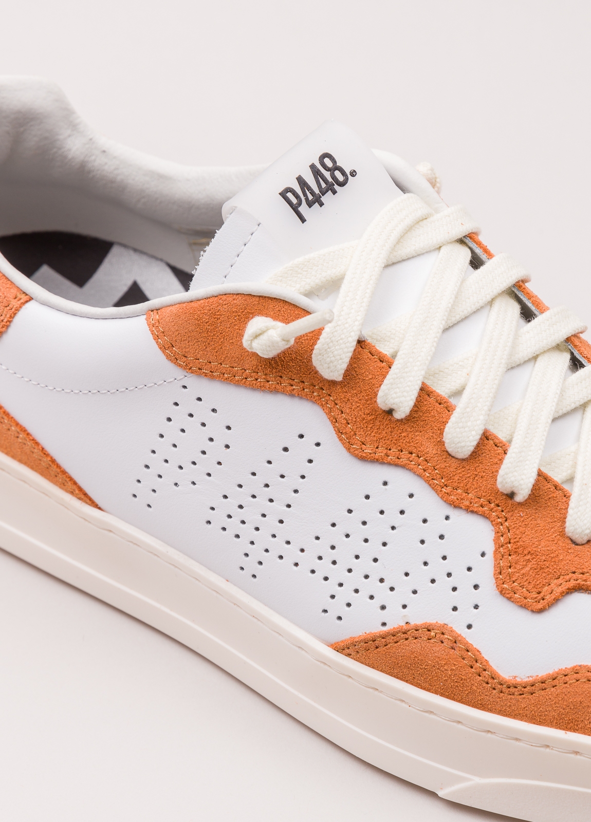 Sneaker P448 blanca y naranja - Ítem3