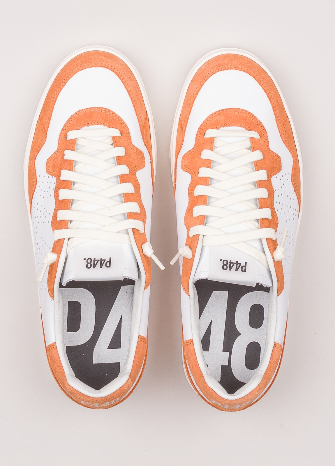 Sneaker P448 blanca y naranja - Ítem1
