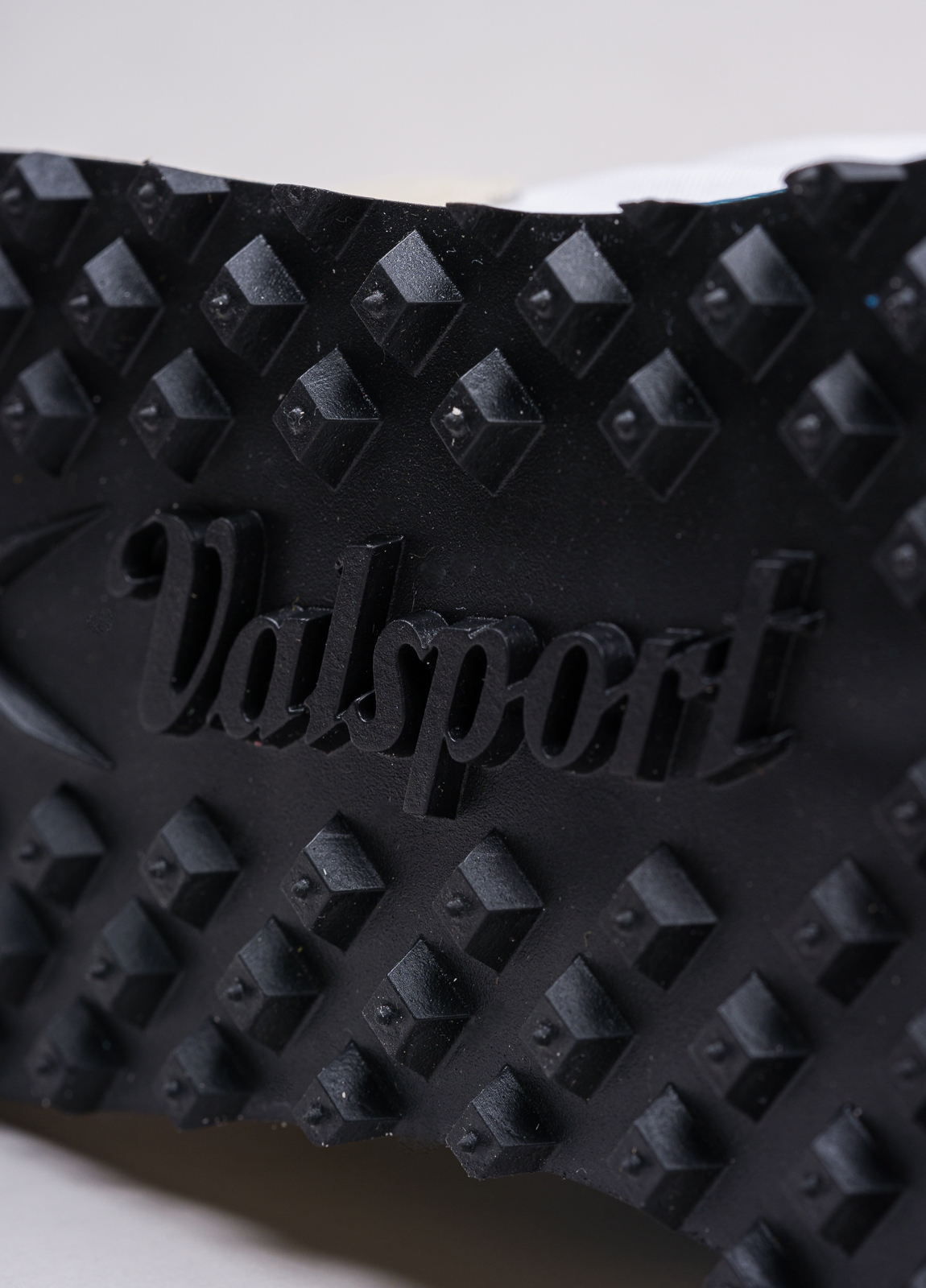 Sneakers VALSPORT blanca y beige con detalles azul y negro - Ítem7