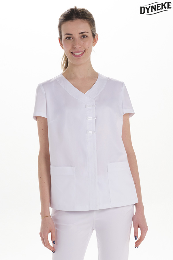 Casaca blanca con trabillas raso.