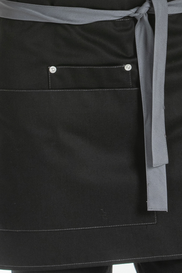 Delantal corto negro con cintas grises. Uniformes de camarero.