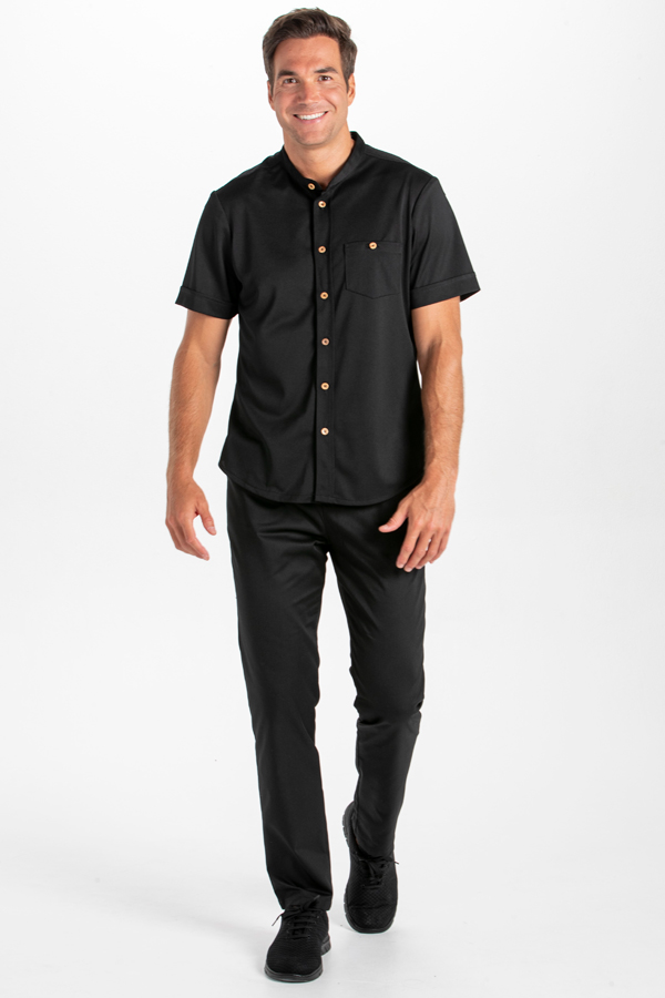 Camiseta negra granito botón madera 4