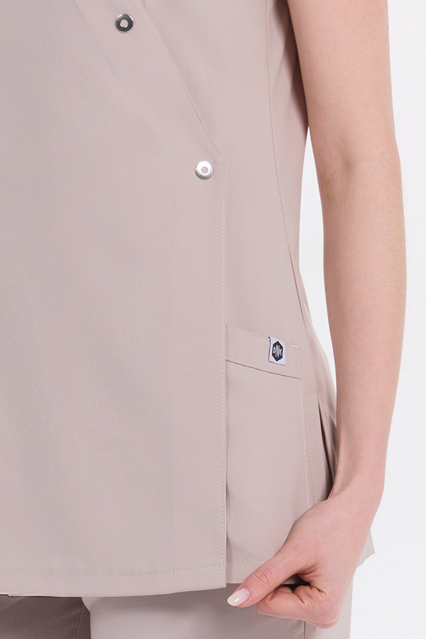 Chaqueta beige cruzada corchetes m/c 1