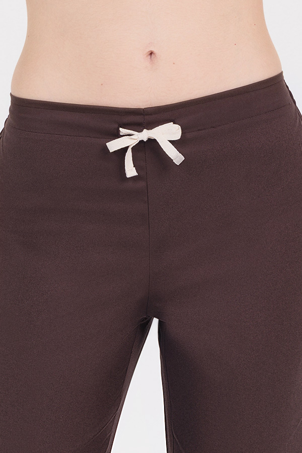 Pantalón marrón elástico acampanado 2