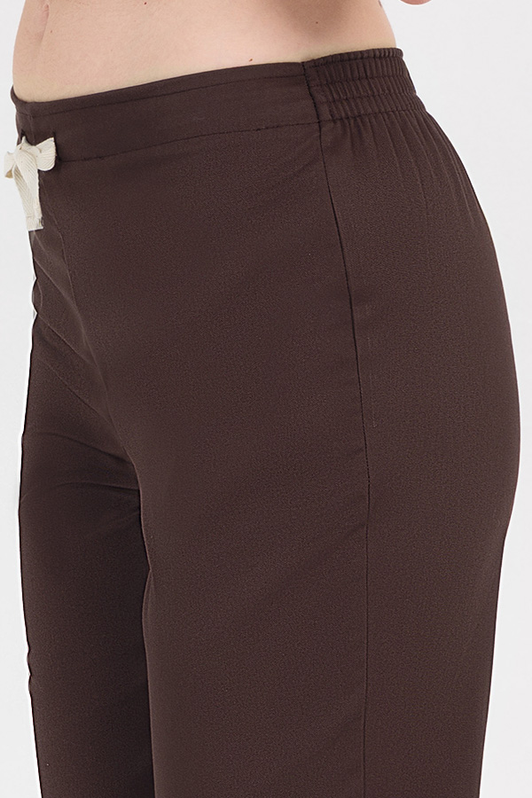 Pantalón marrón elástico acampanado 3