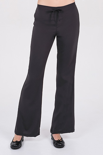 Pantalón negro elástico acampanado