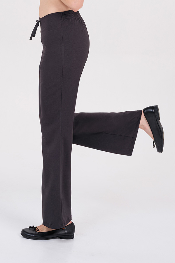 Pantalón negro elástico acampanado 1