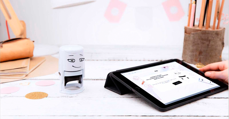 Personaliza y diseña tu sello con la tamponera NIO para scrapbooking y más