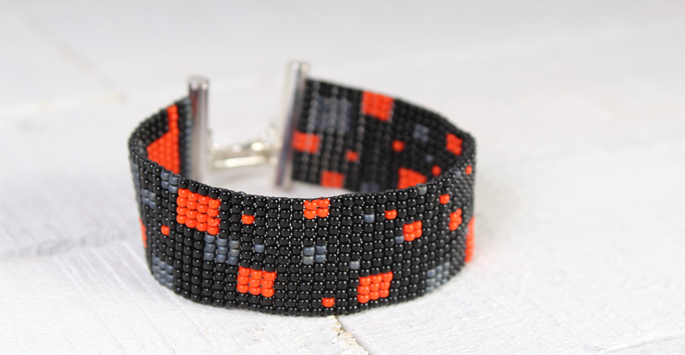 Cómo utilizar un telar para rocalla paso a paso para la creación de una pulsera