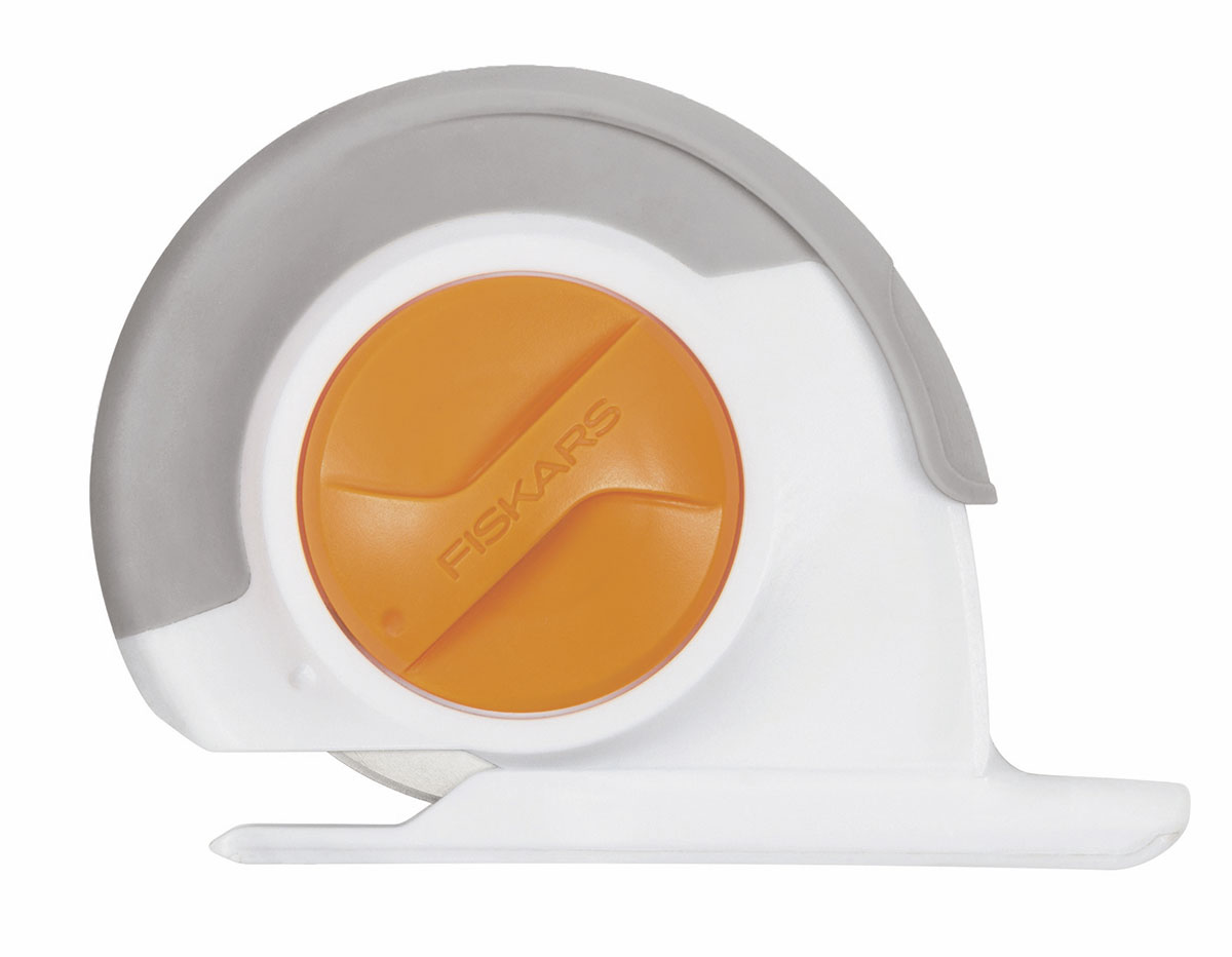 1023906 Cuter de chenilla Fiskars