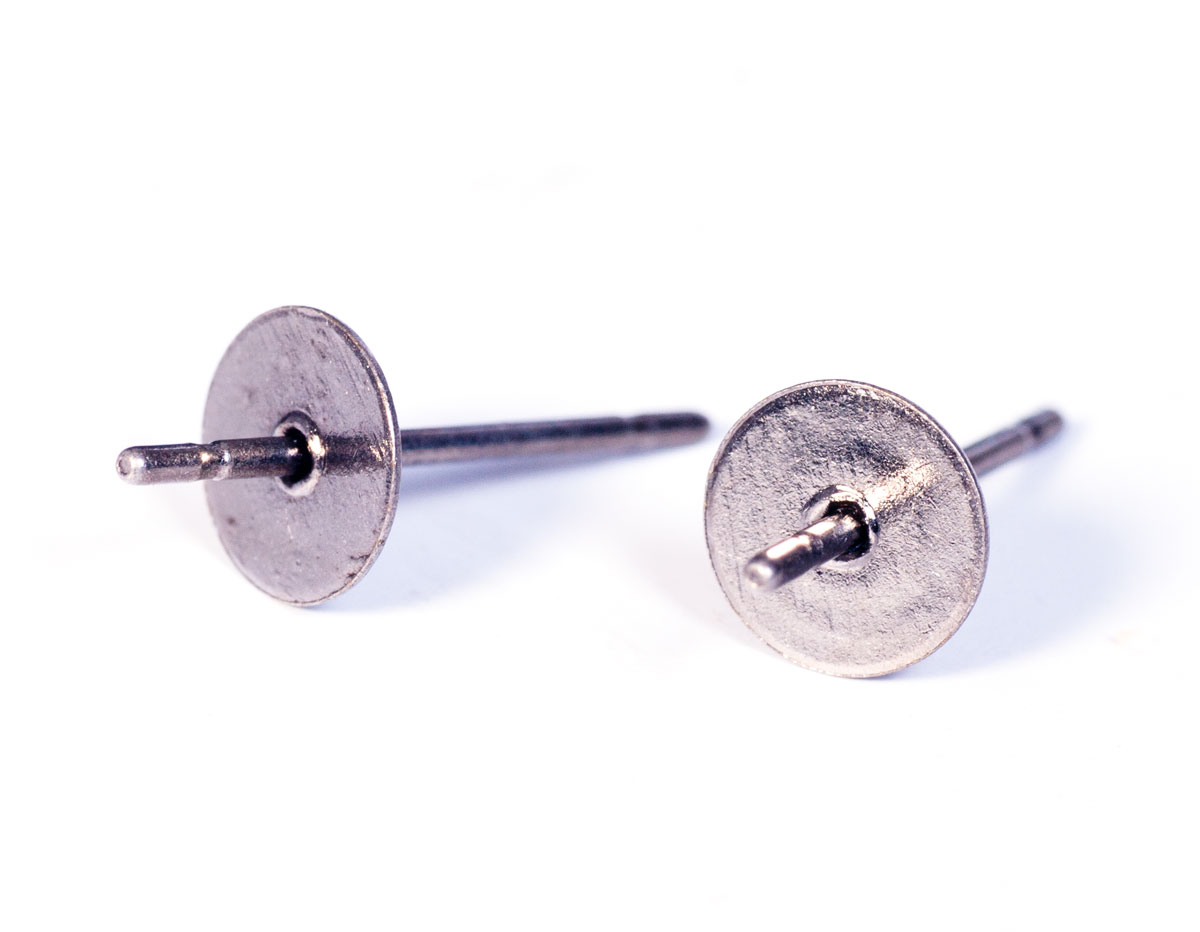 A12513 12513 Boucle d oreilles metallique pour incruster base aiguille argente vieilli Innspiro