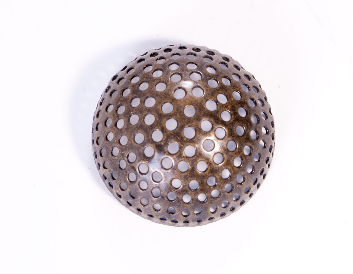 12921 A12921 Figure montage metallique demie boule avec trous dore vieilli Innspiro