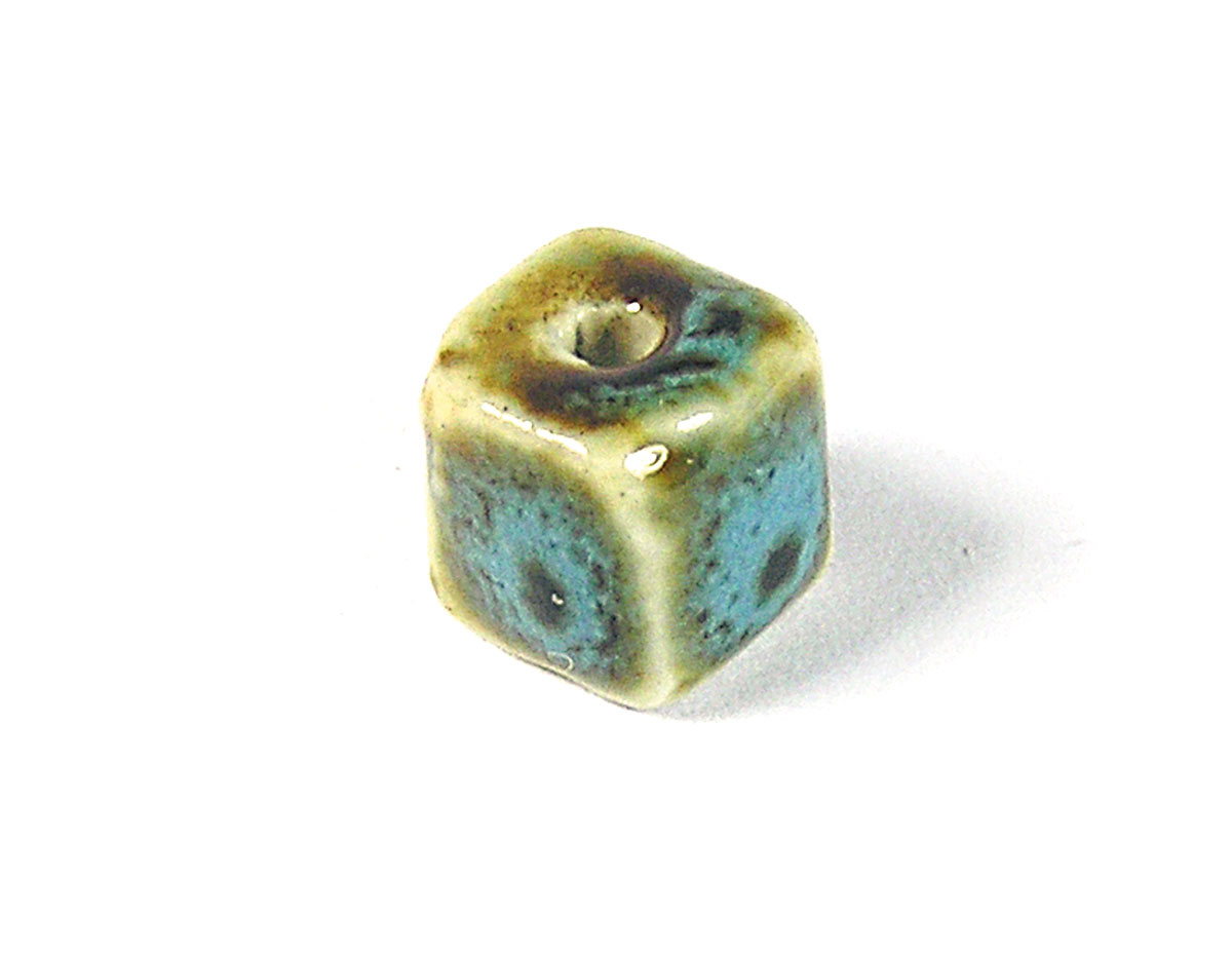 17103 Z17103 Perle ceramique cube petit bleu Innspiro