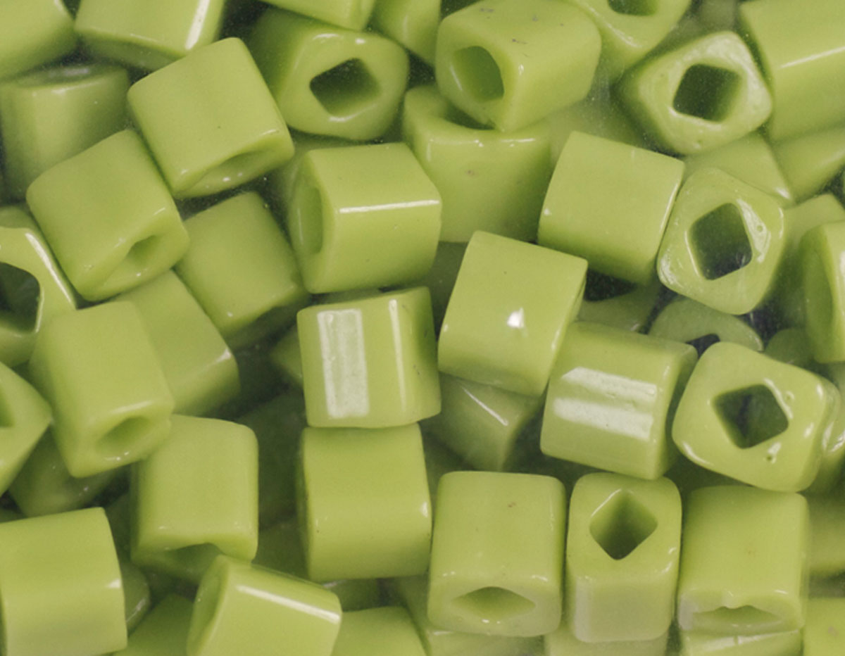 Z192044 192044 Perles japonaises cube opaque vert Toho