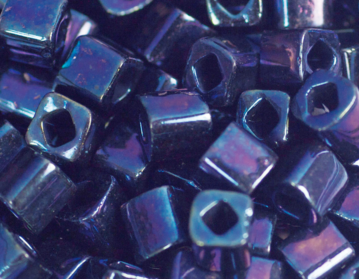 Z192082 192082 Perles japonaises cube metallique bleu multi couleur Toho