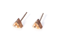 200004 A200004 Boucle d oreilles metallique pour incruster triangle dore Innspiro - Article
