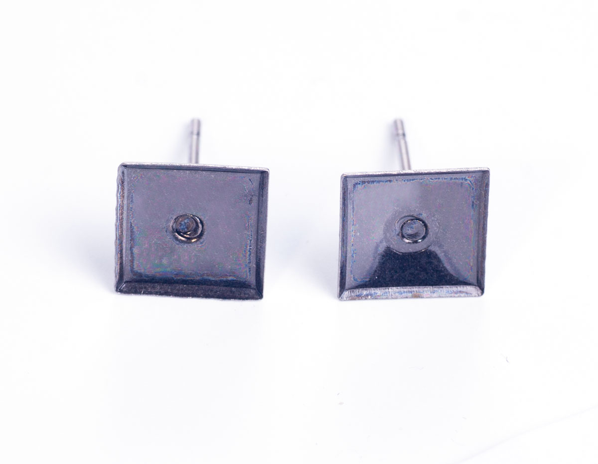 204009 A204009 Boucle d oreilles metallique pour incruster base carre argente vieilli Innspiro