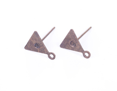 208011 A208011 Boucle d oreilles metallique pour incruster base triangle dore vieilli Innspiro - Article