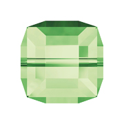 5601-214-8 A5601-214-6 5601-214-6 A5601-214-4 5601-214-4 Perles cristal Cube 5601 peridot Swarovski Autorized Retailer - Article