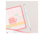 660096 Herramienta doble punta punzon y adhesivo Sticky Piercer We R Memory Keepers - Ítem2