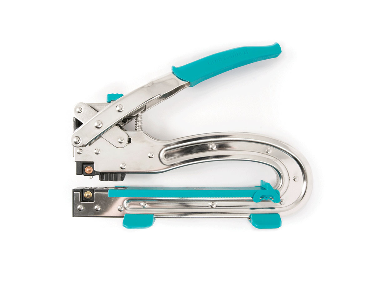 70911-4 1-Remachadora CROP-A-DILE II Big Bite azul We R Memory Keepers