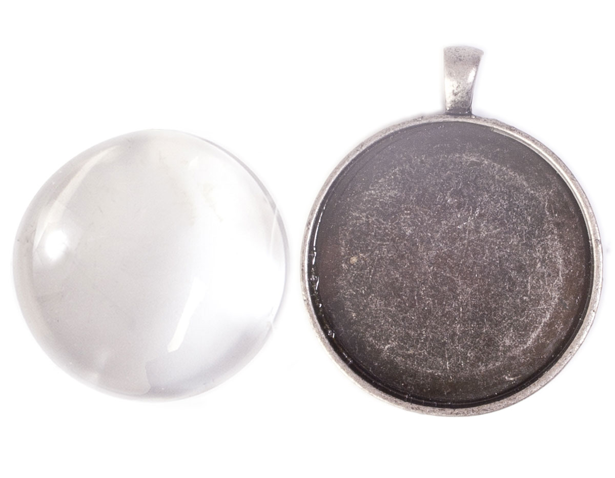 99520-AS Pendentif camee metallique rond argente vieilli avec cabochon verre Innspiro